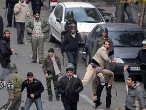 Iranian students demonstrate in Tehran