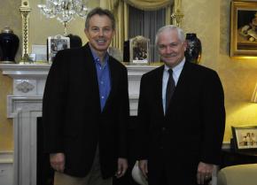 British Prime Minister Tony Blair meets with U.S. Secretary of Defense Robert Gates in 2007