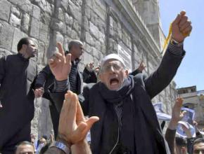 Protesters continue to gather in Hama in the face of a massacre by Syrian forces