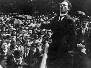 Karl Liebknecht speaks to a demonstration in 1911